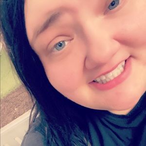 Meet your Posher, Shelly